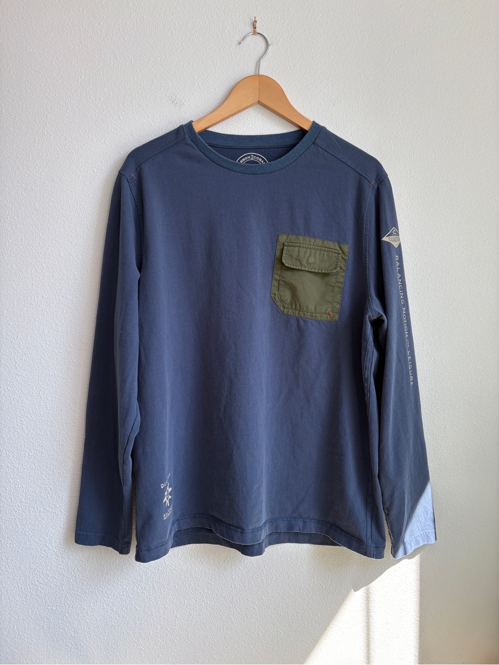 Carbon2Cobalt Quantum Mens Large Blue Long Sleeve Cotton Pocket Tee